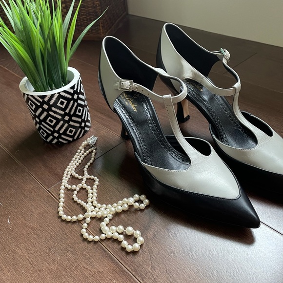 Brooks Brothers Shoes - Brooks Brothers 🖤🤍 size 8 Shoes